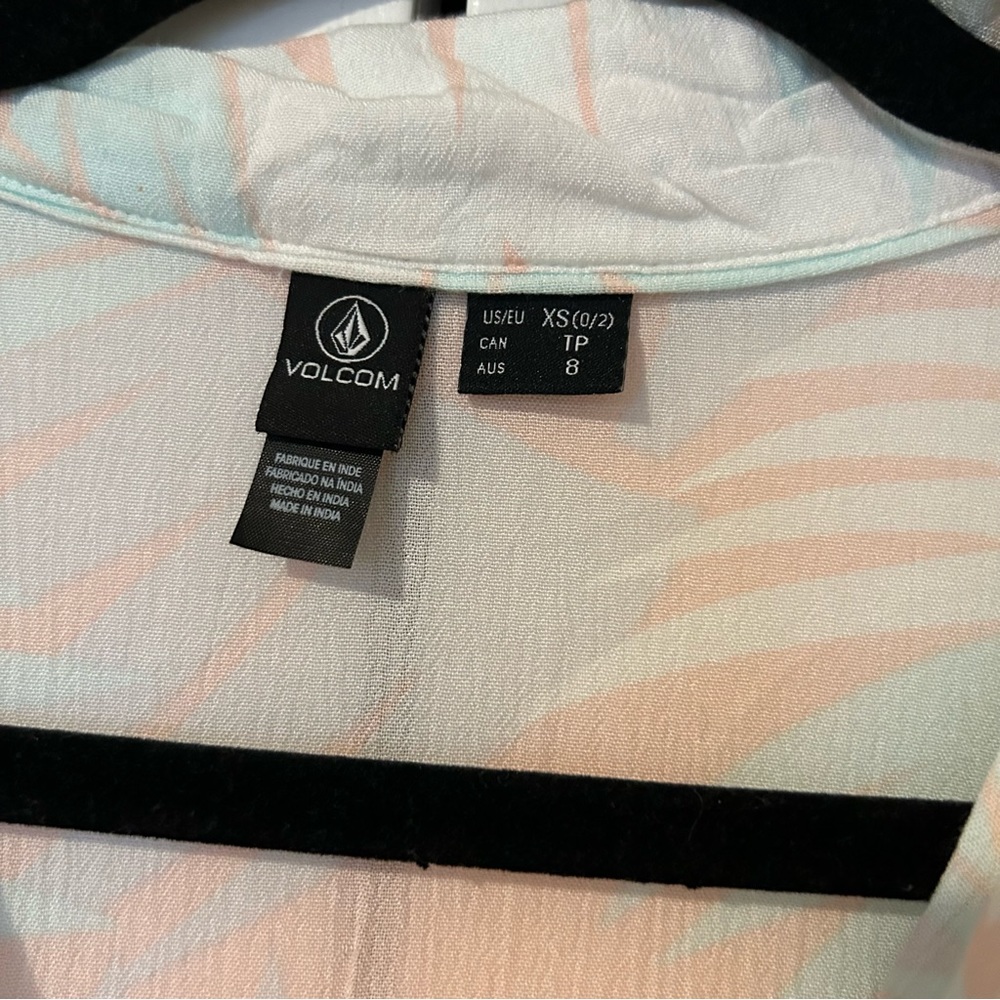 Volcom vacation set - Picture 11 of 14
